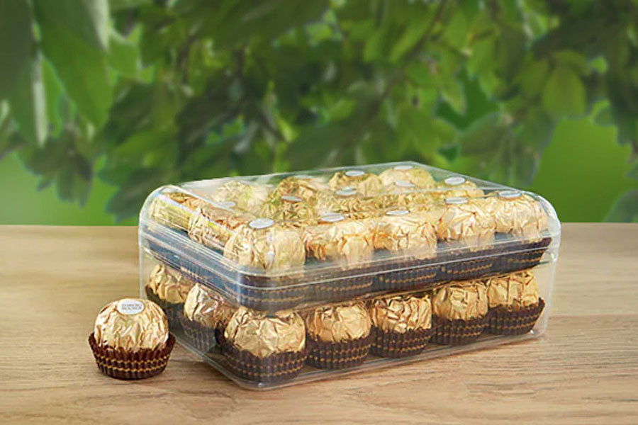 В новой упаковке Ferrero Rocher теперь меньше пластика
